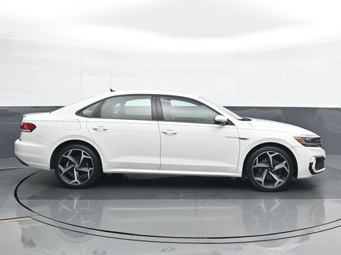 Used 2020 Volkswagen Passat 2.0T R-Line image 7