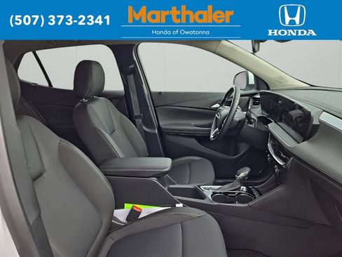 Used 2025 Buick Encore GX Preferred AWD/4WD image 19