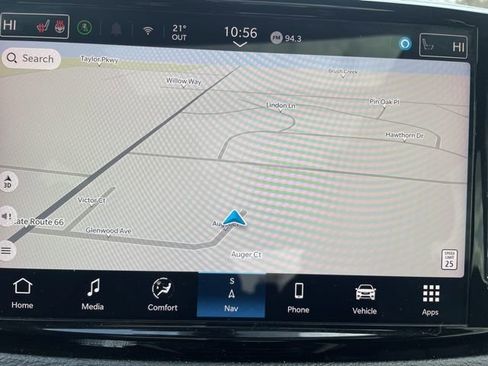 Used 2024 Chrysler Pacifica Limited FWD image 26