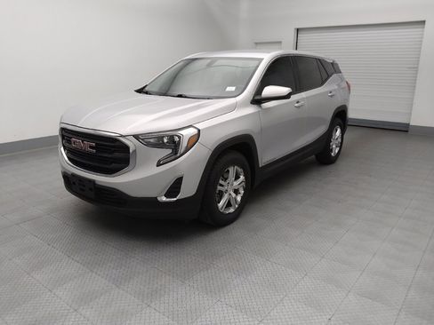 Used 2018 GMC Terrain SLE FWD image 2