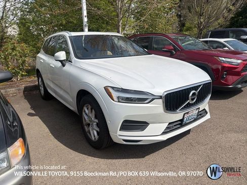 Used 2018 Volvo XC60 T5 Momentum w/ Convenience Package image 1