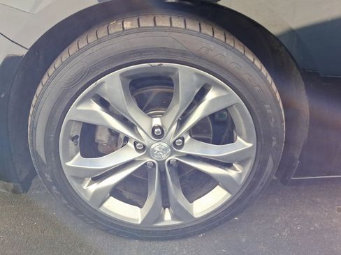 Used 2019 Buick LaCrosse Avenir w/ Driver Confidence Package II image 11