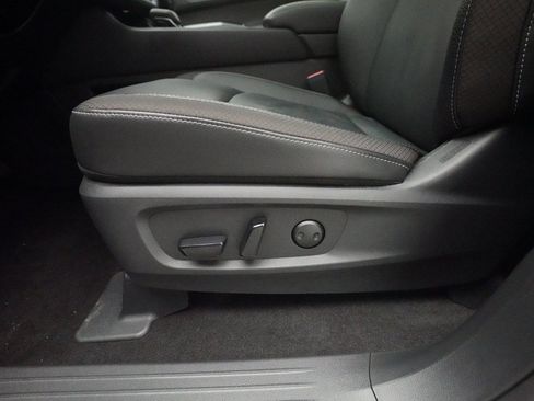 Used 2025 Nissan Pathfinder SL w/ SL Premium Package image 29