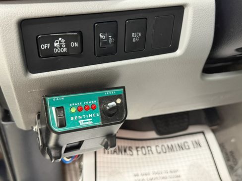 Used 2010 Toyota Tundra 4x4 Double Cab image 24