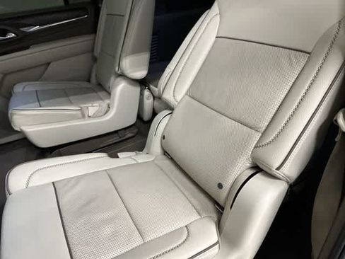 Used 2021 GMC Yukon XL Denali w/ Denali Premium Package RWD image 11