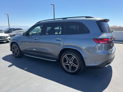 Used 2024 Mercedes-Benz GLS 450 4MATIC image 3