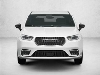 Used 2024 Chrysler Pacifica Touring-L video 2