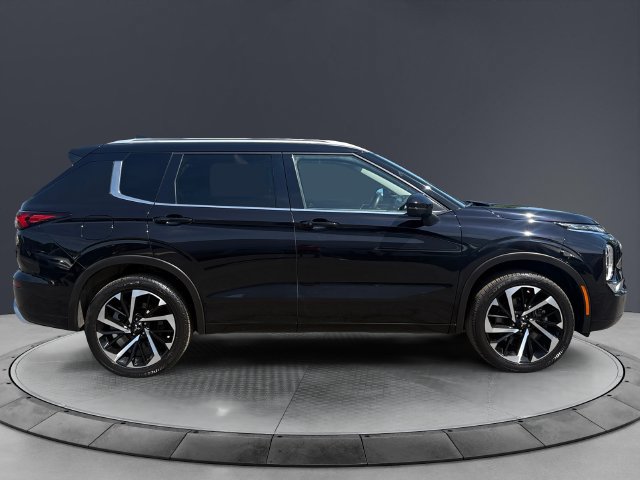 Used 2024 Mitsubishi Outlander SEL AWD/4WD image 6