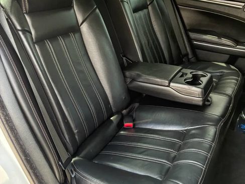 Used 2018 Chrysler 300 S image 14