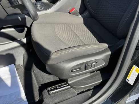 Used 2021 GMC Terrain SLE w/ Driver Convenience Package FWD image 13