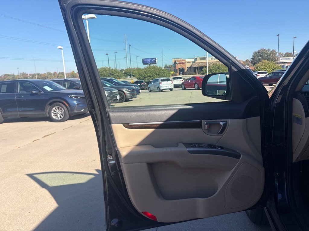 Used 2012 Hyundai Santa Fe GLS FWD image 9