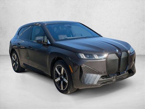 New 2026 BMW iX xDrive45 image 7