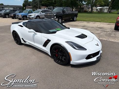Used 2016 Chevrolet Corvette Z06 w/ 3LZ Preferred Equipment Group RWD image 1