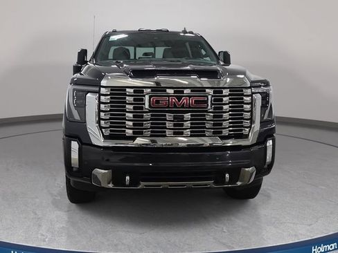 Used 2024 GMC Sierra 2500 Denali w/ Technology Package AWD/4WD image 3