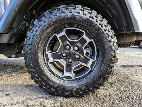 Used 2022 Jeep Gladiator Mojave w/ Cold Weather Group image 47