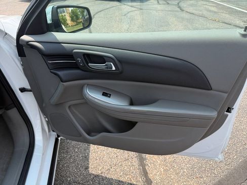 Used 2014 Chevrolet Malibu LS FWD image 16