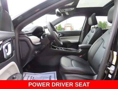 Used 2026 Jeep Compass Limited w/ Sun, Sound & Navigation Group AWD/4WD image 19