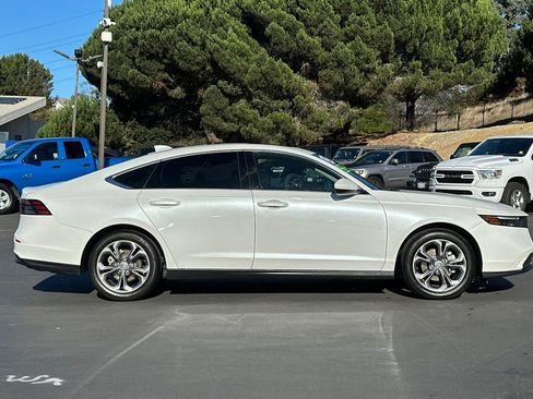 Used 2023 Honda Accord EX image 3