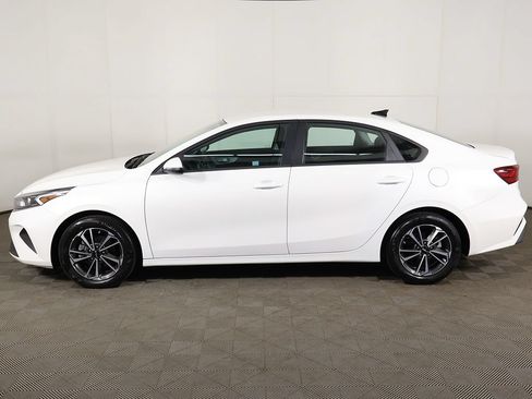 Used 2024 Kia Forte LXS w/ LXS Technology Package FWD image 16