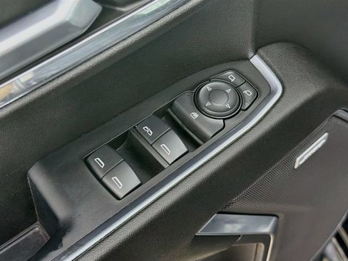 Used 2024 Chevrolet Silverado 1500 LT Trail Boss w/ Convenience Package II AWD/4WD image 18