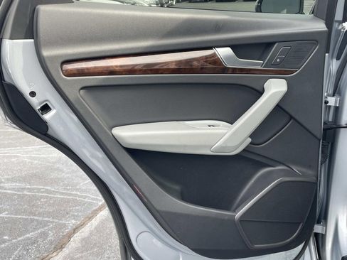 Used 2018 Audi Q5 2.0T Premium Plus image 11