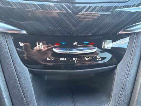 Certified 2022 Cadillac XT6 Premium Luxury w/ Technology Package image 27