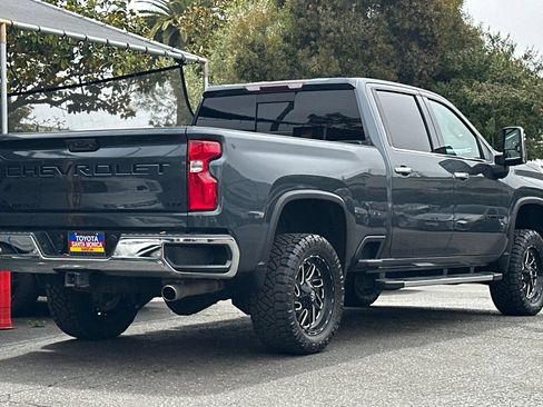 Used 2020 Chevrolet Silverado 2500 LTZ w/ LTZ Plus Package RWD image 4