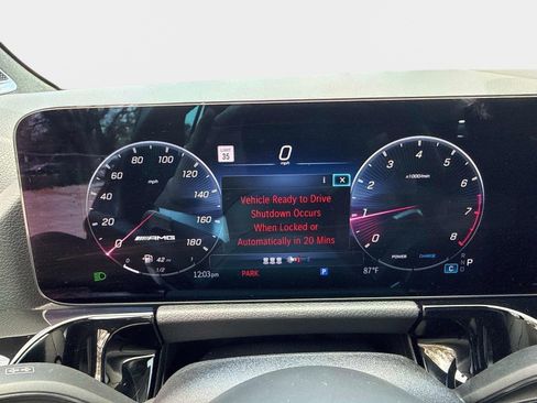 Used 2025 Mercedes-Benz GLA 35 AMG 4MATIC image 50