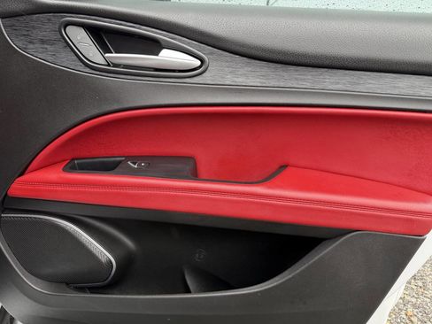 Used 2020 Alfa Romeo Stelvio w/ Nero Edizione image 38