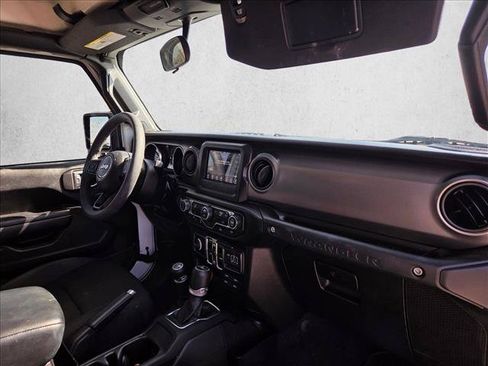 Used 2023 Jeep Wrangler Unlimited AWD/4WD image 17