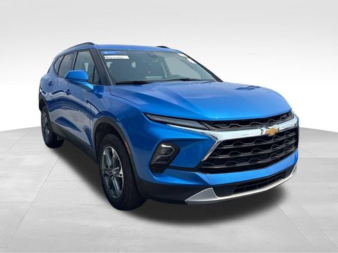 Used 2024 Chevrolet Blazer LT w/ Convenience Package FWD image 17