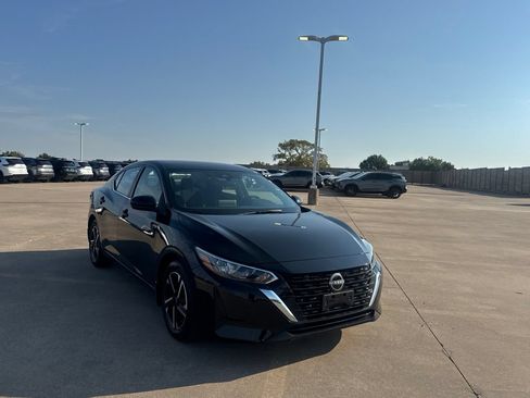 Certified 2024 Nissan Sentra SV FWD image 2