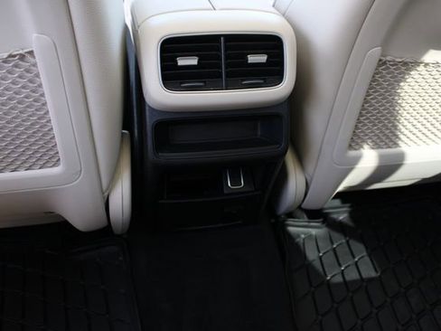 Used 2022 Mercedes-Benz GLE 350 4MATIC image 25