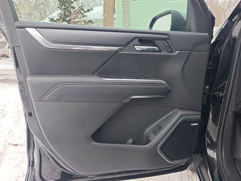 Used 2025 GMC Acadia Elevation w/ LPO, Floor Liner Package image 21