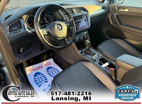 Used 2018 Volkswagen Tiguan SE w/ Panoramic Sunroof Package image 10