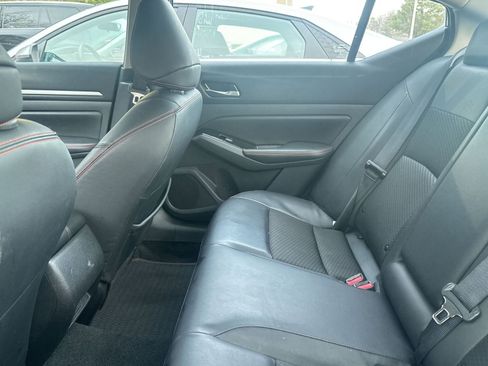 Used 2025 Nissan Altima 2.5 SR image 8