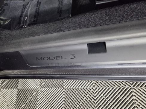 Used 2025 Tesla Model 3 Long Range image 13