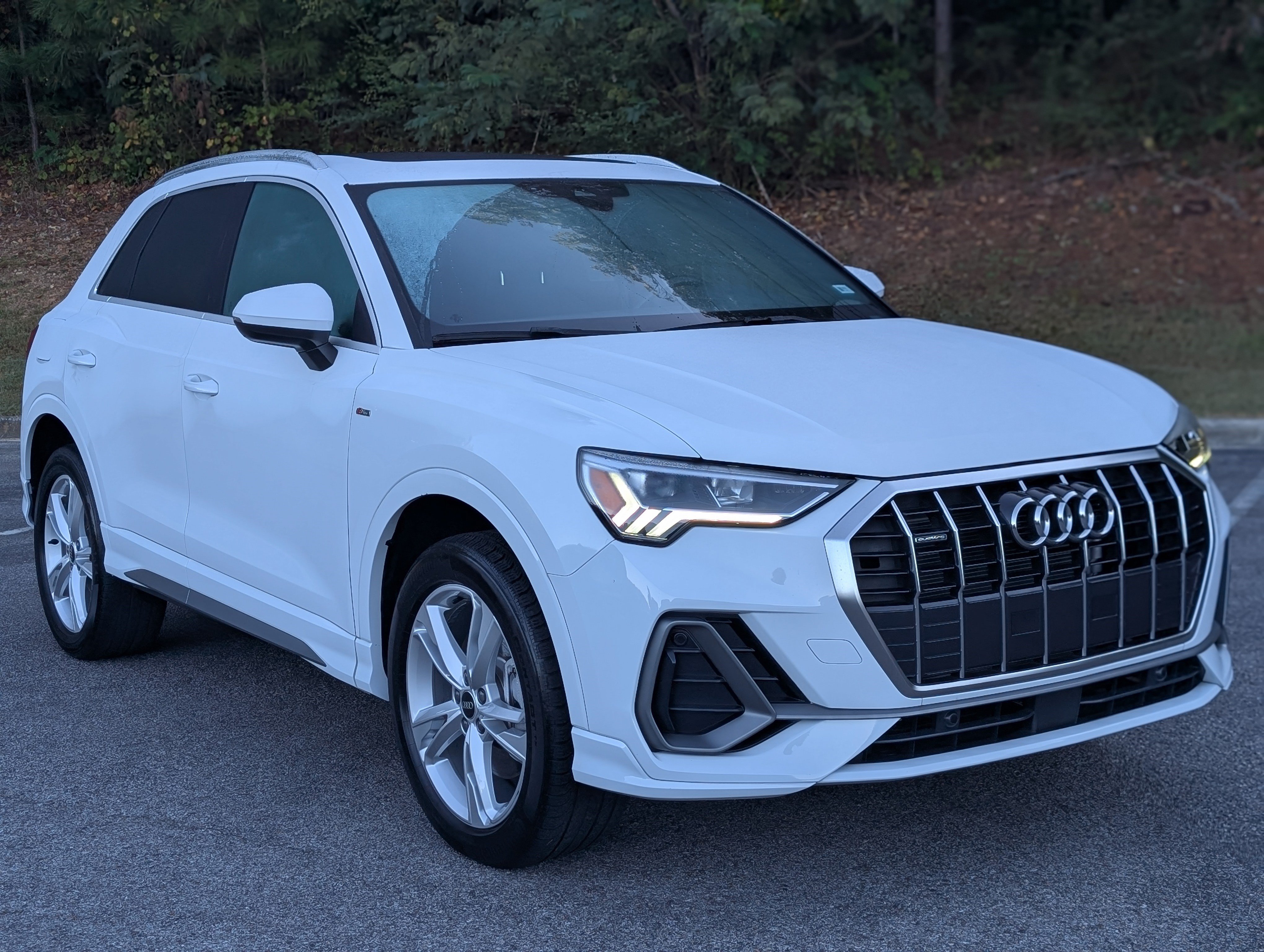 Used 2024 Audi Q3 2.0T Premium w/ Convenience Package AWD/4WD image 11