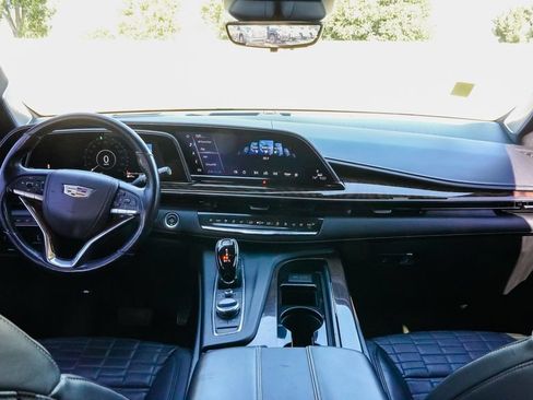 Used 2021 Cadillac Escalade Sport Platinum AWD/4WD image 13