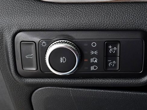 Used 2022 Ford Explorer Limited w/ Limited Technology Package image 33