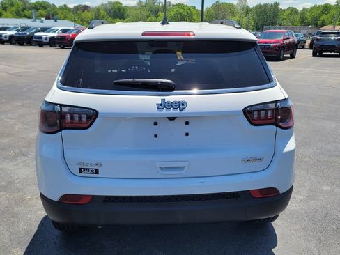 Used 2024 Jeep Compass Latitude AWD/4WD image 10