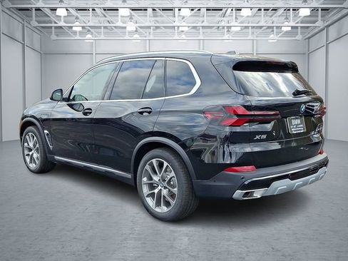 New 2026 BMW X5 xDrive50e w/ Climate Comfort Package image 6