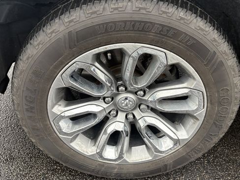 Used 2021 RAM 1500 Laramie w/ Sport Appearance Package image 12