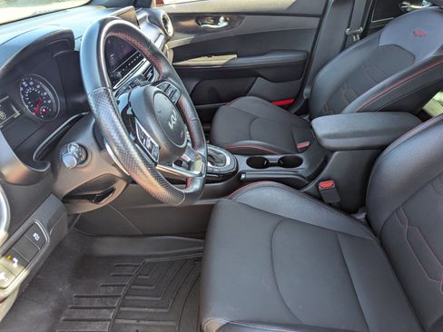 Used 2022 Kia Forte GT image 26