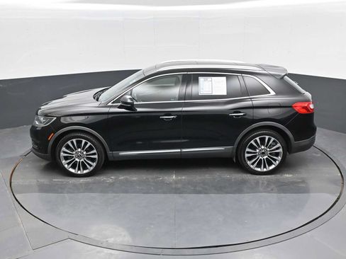 Used 2016 Lincoln MKX Reserve w/ Driver Assistance Package AWD/4WD image 24