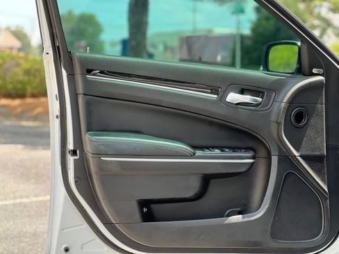 Used 2021 Chrysler 300 S RWD image 10