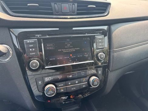Used 2020 Nissan Rogue SL AWD/4WD image 15