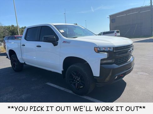 Used 2022 Chevrolet Silverado 1500 LT Trail Boss w/ Convenience Package II AWD/4WD image 1