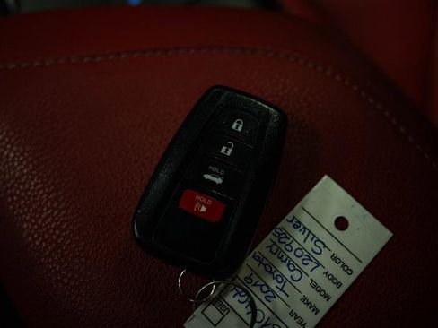 Used 2021 Toyota Camry XSE image 23