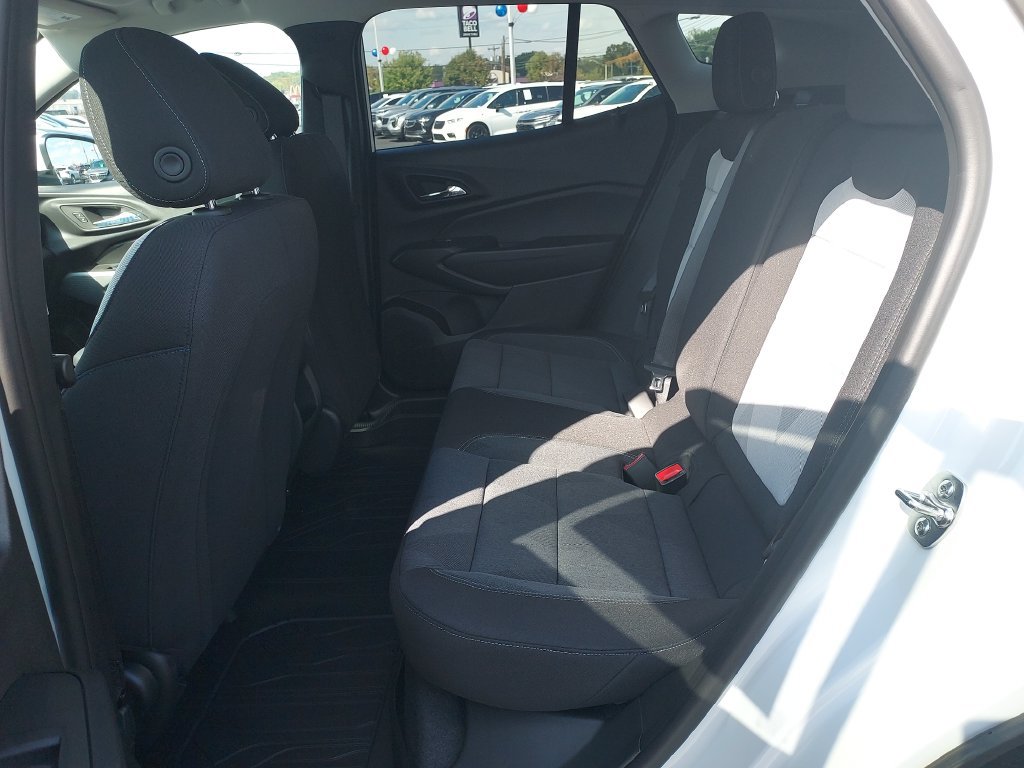 New 2026 Chevrolet Trax LS w/ LS Convenience Package FWD image 14